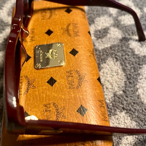 Brand New MCM Oversized Sunglasses main image 4